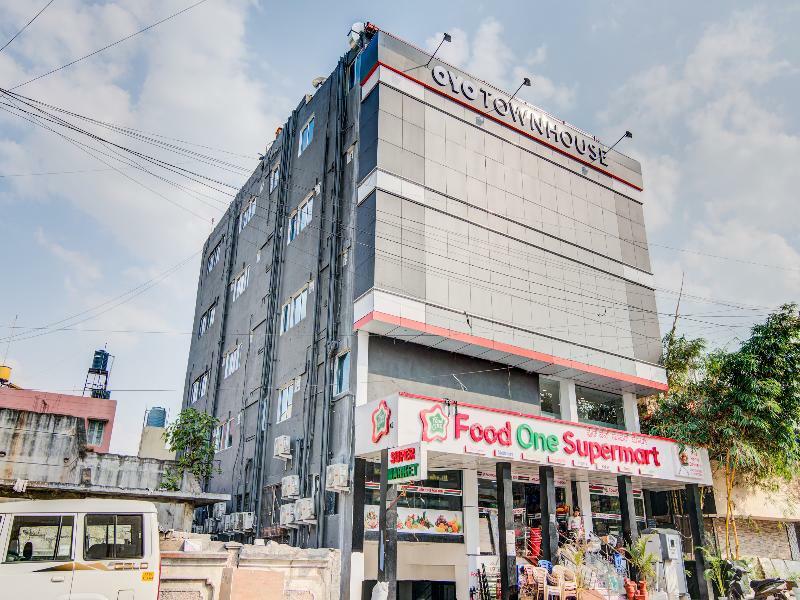 Oyo Townhouse 104 Koramangala Maharaja Signal Hotel Bangalore Exterior photo